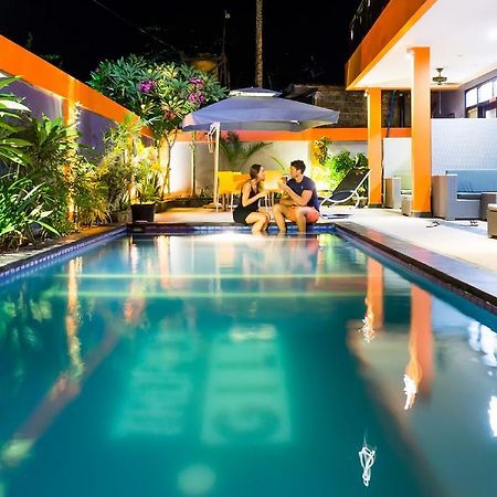 Tropica Gili Total Body Fit - Free Access Gym And Coworking Space Gili Trawangan Dış mekan fotoğraf