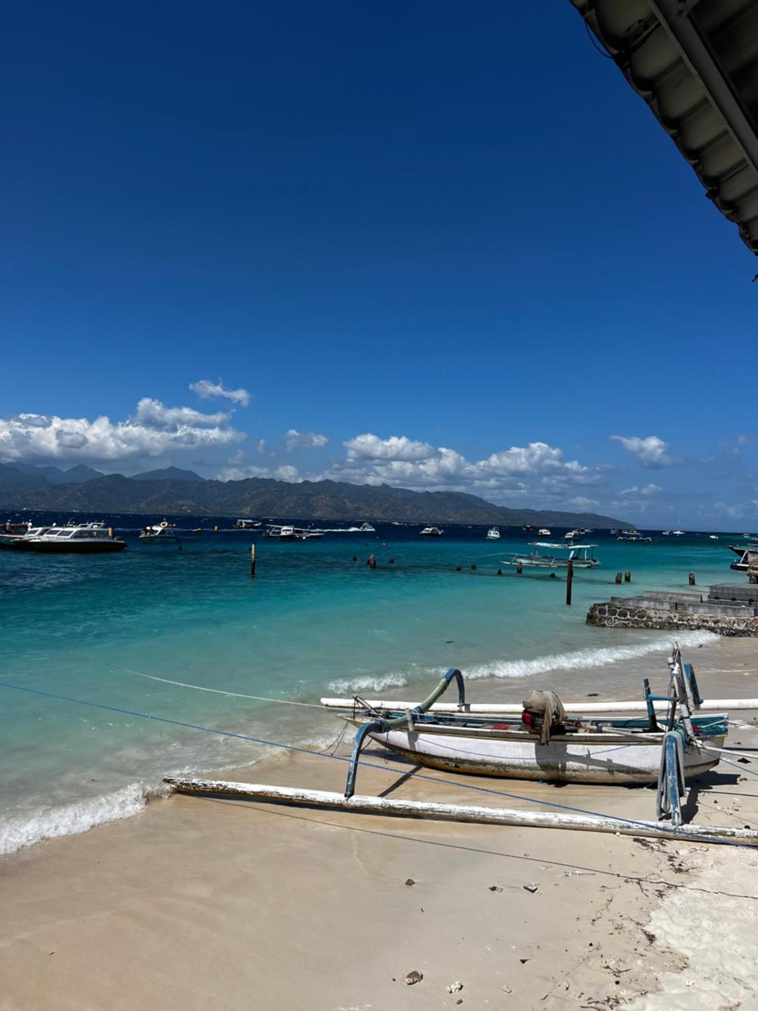 Tropica Gili Total Body Fit - Free Access Gym And Coworking Space Gili Trawangan Dış mekan fotoğraf