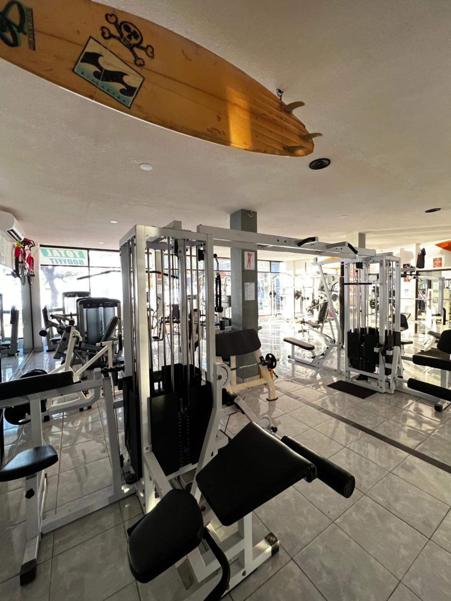 Tropica Gili Total Body Fit - Free Access Gym And Coworking Space Gili Trawangan Dış mekan fotoğraf