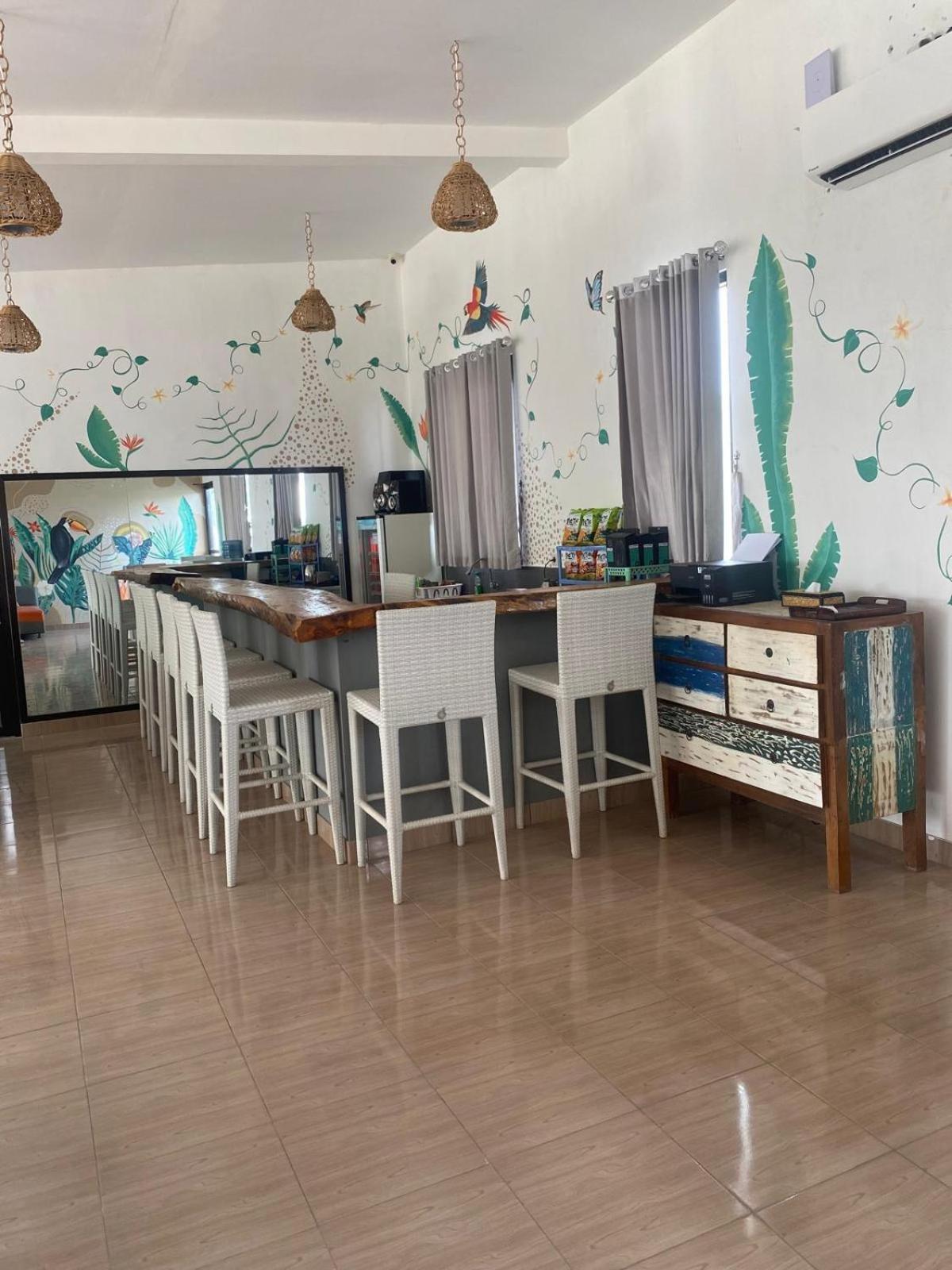 Tropica Gili Total Body Fit - Free Access Gym And Coworking Space Gili Trawangan Dış mekan fotoğraf