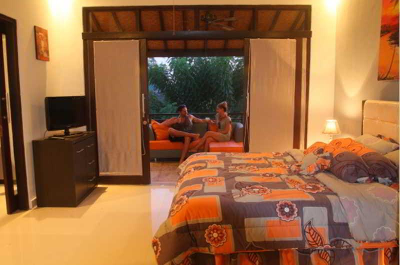 Tropica Gili Total Body Fit - Free Access Gym And Coworking Space Gili Trawangan Dış mekan fotoğraf