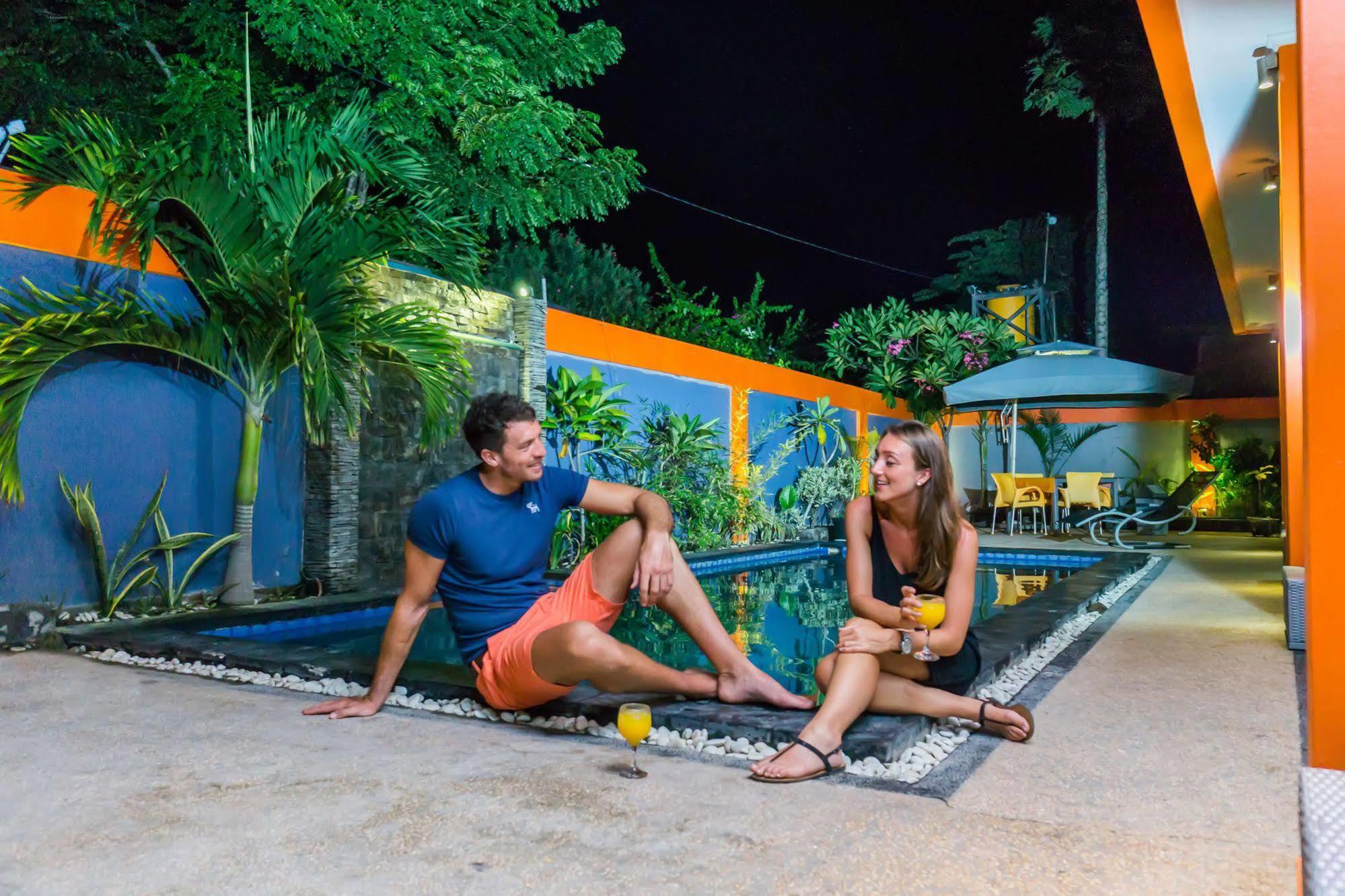 Tropica Gili Total Body Fit - Free Access Gym And Coworking Space Gili Trawangan Dış mekan fotoğraf