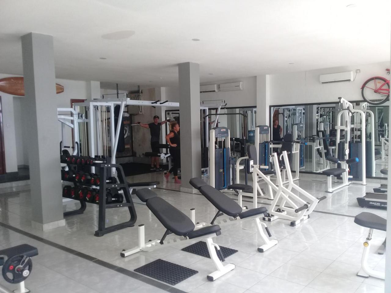 Tropica Gili Total Body Fit - Free Access Gym And Coworking Space Gili Trawangan Dış mekan fotoğraf
